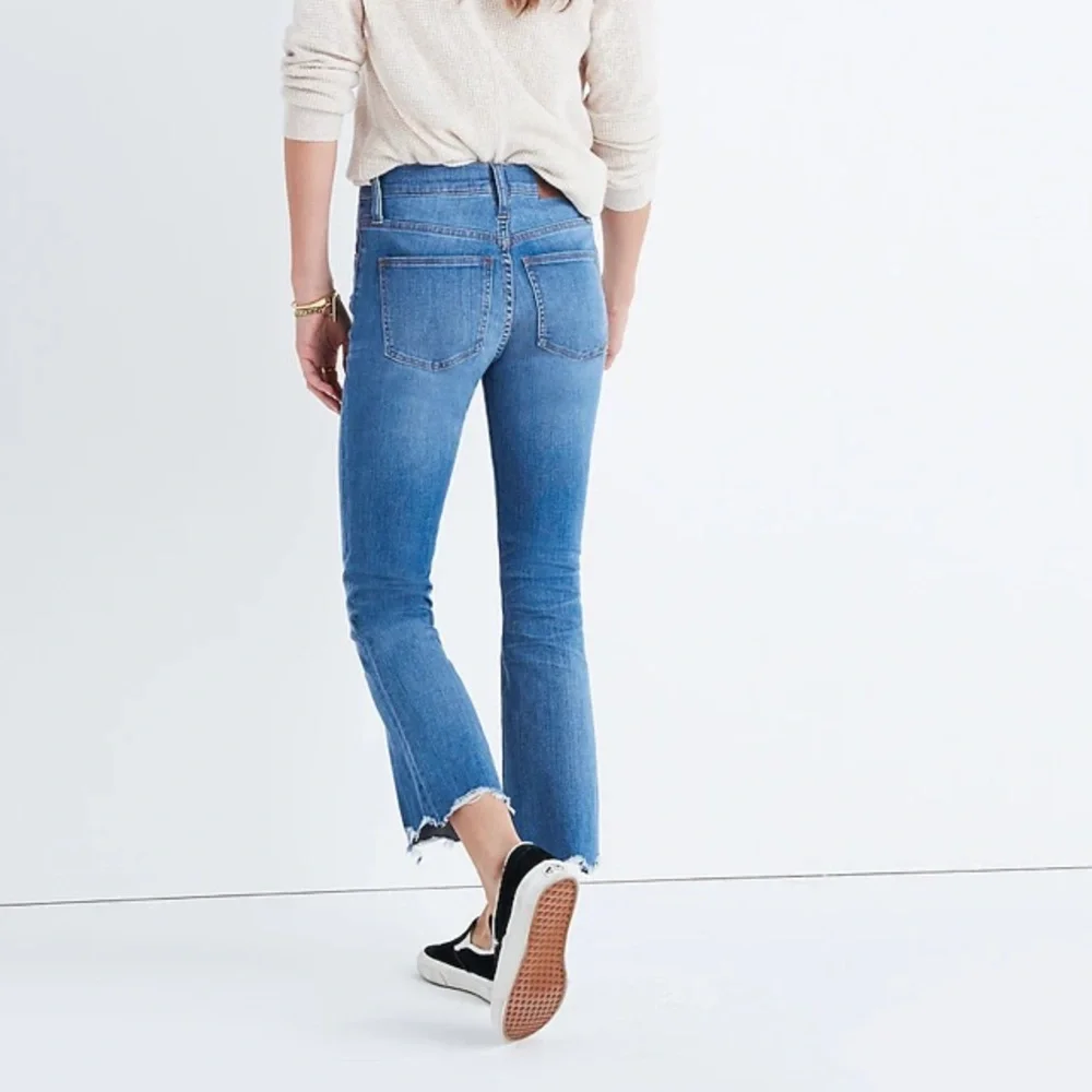 MADEWELL Cali Demi-Boot Jeans: Chewed-Hem Edition - 25 - Picture 3 of 12